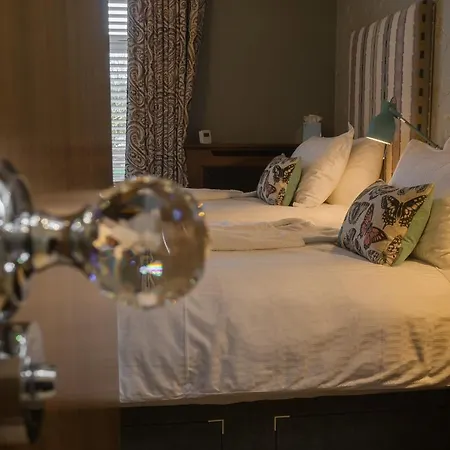 House 3* دبلن