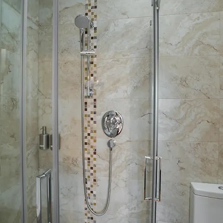 House 3*